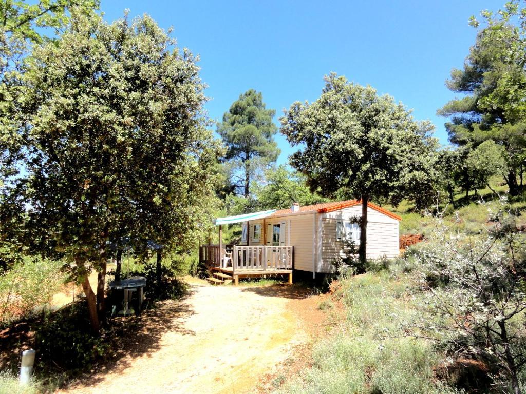 La Colline Des Ocres Village De Vacances 3 Etoiles Apt Oda fotoğraf